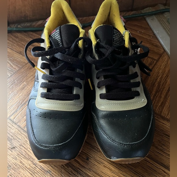 Men’s Reebok Classic - Picture 4 of 4